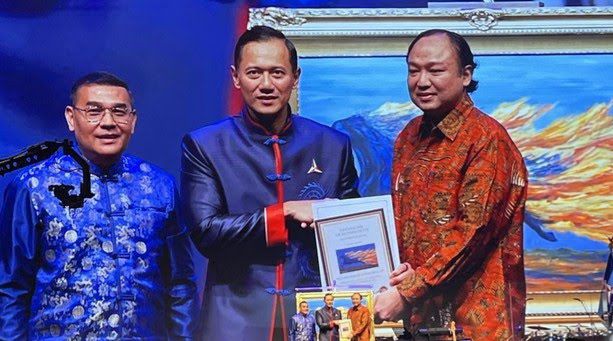 Foto: Lukisan "Kuda Api" SBY Capai Harga Fantastis Rp 6,5 Miliar di Lelang Amal Imlek Demokrat | Pifa Net