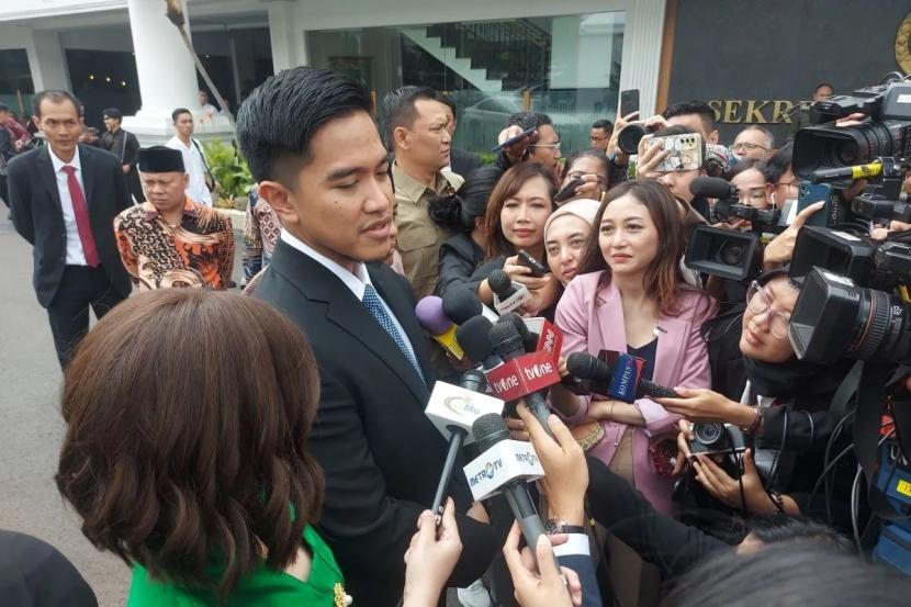 Foto: Kaesang Pangarep Hadiri Pelantikan Kader PSI di Istana Merdeka | Pifa Net