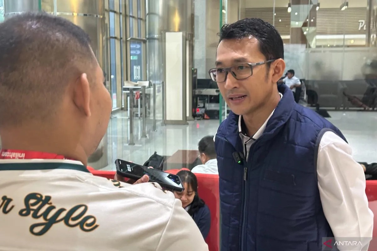 Foto: KPK Usut Pengadaan Proyek Dinas PUPR Mempawah, 19 Saksi Diperiksa di Polda Kalbar | Pifa Net