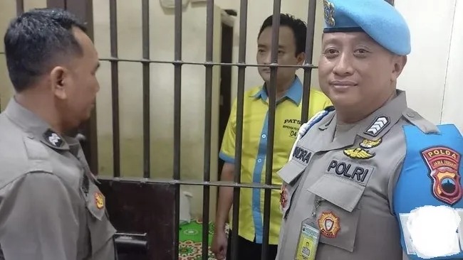 Foto: Oknum Polisi Penembak Siswa SMKN 4 Semarang Ditahan  | Pifa Net