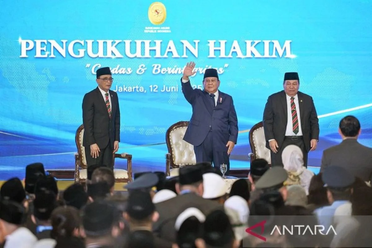Foto:   Presiden Prabowo Umumkan Kenaikan Gaji Hakim hingga 280 Persen untuk Golongan Junior | Pifa Net