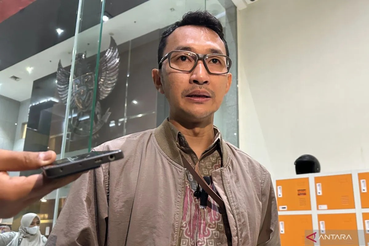 Foto: KPK Periksa Mantan Sopir Bupati Mempawah Terkait Kasus Korupsi Dinas PUPR | Pifa Net