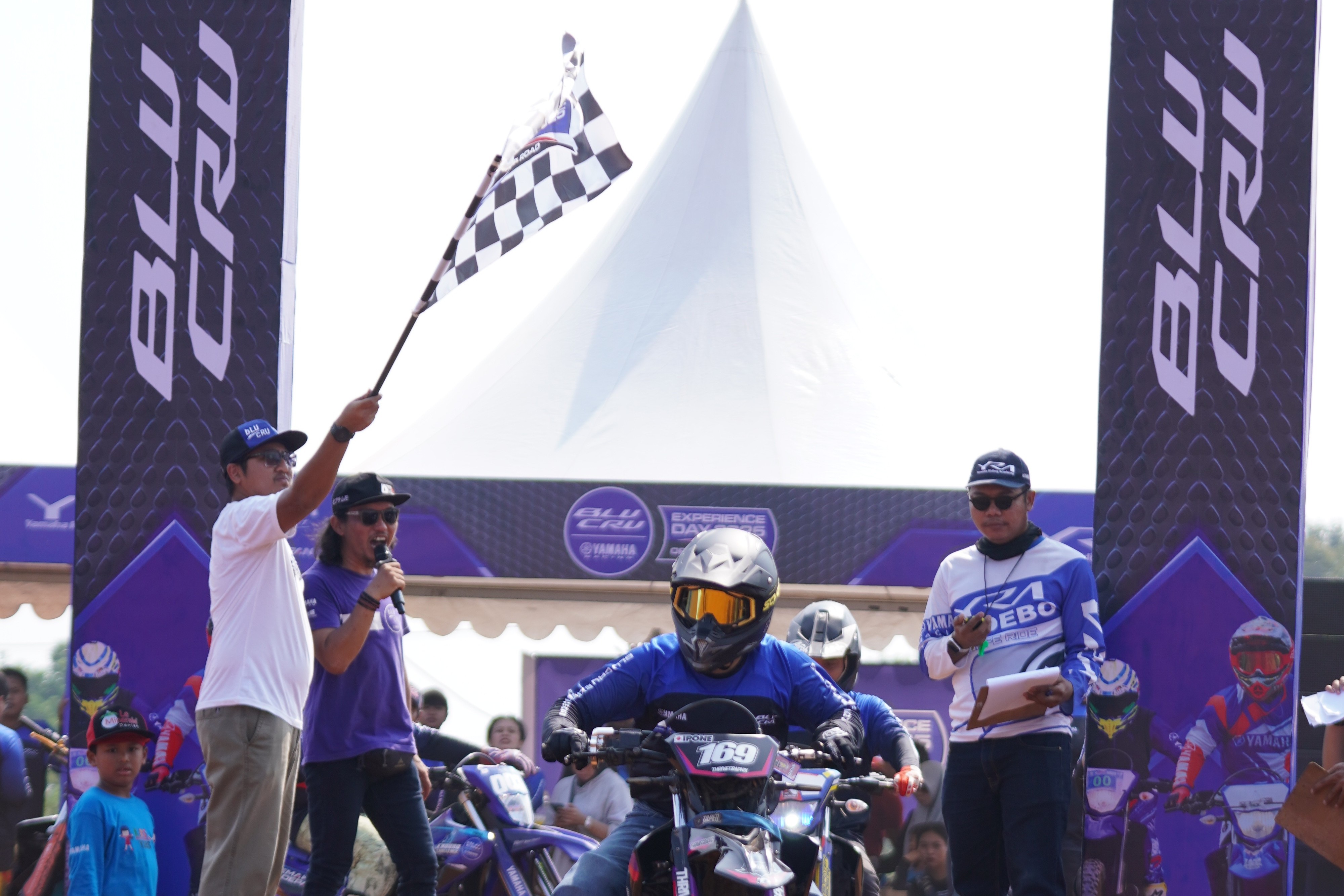 Foto: Pecah! Ratusan Fans Sport Off-Road Yamaha Unjuk Gigi Taklukan Rintangan di BLU CRU Experience Day Off-Road | Pifa Net