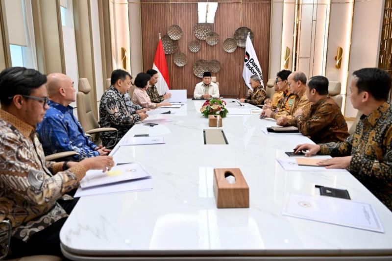 Foto: Prabowo Bahas Ketahanan Energi Bersama DEN, Pastikan Stok BBM dan Gas Aman | Pifa Net
