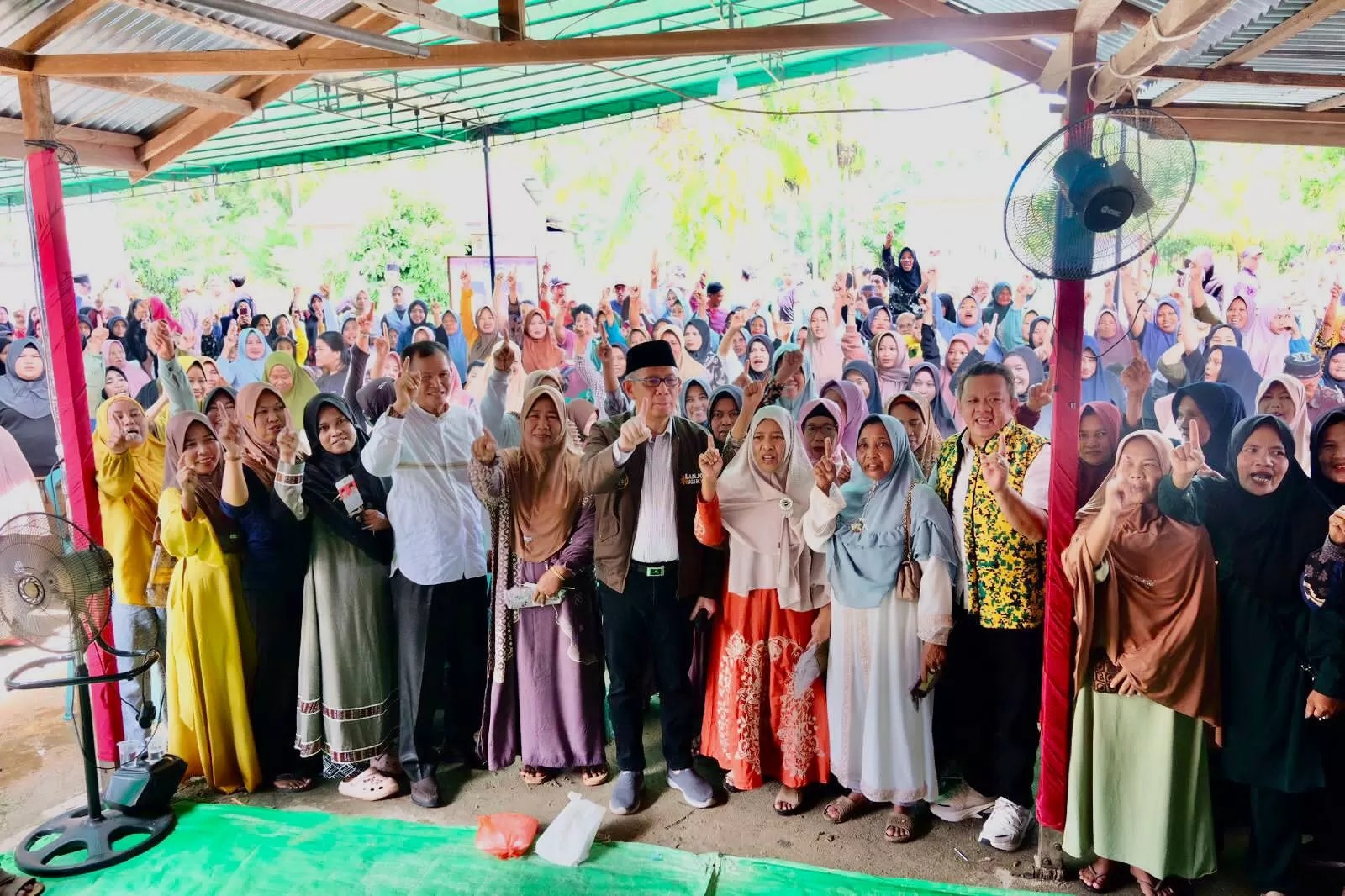 Foto: Sutarmidji Serap Aspirasi Masyarakat Kubu Raya dalam Kampanye Dialogis | Pifa Net