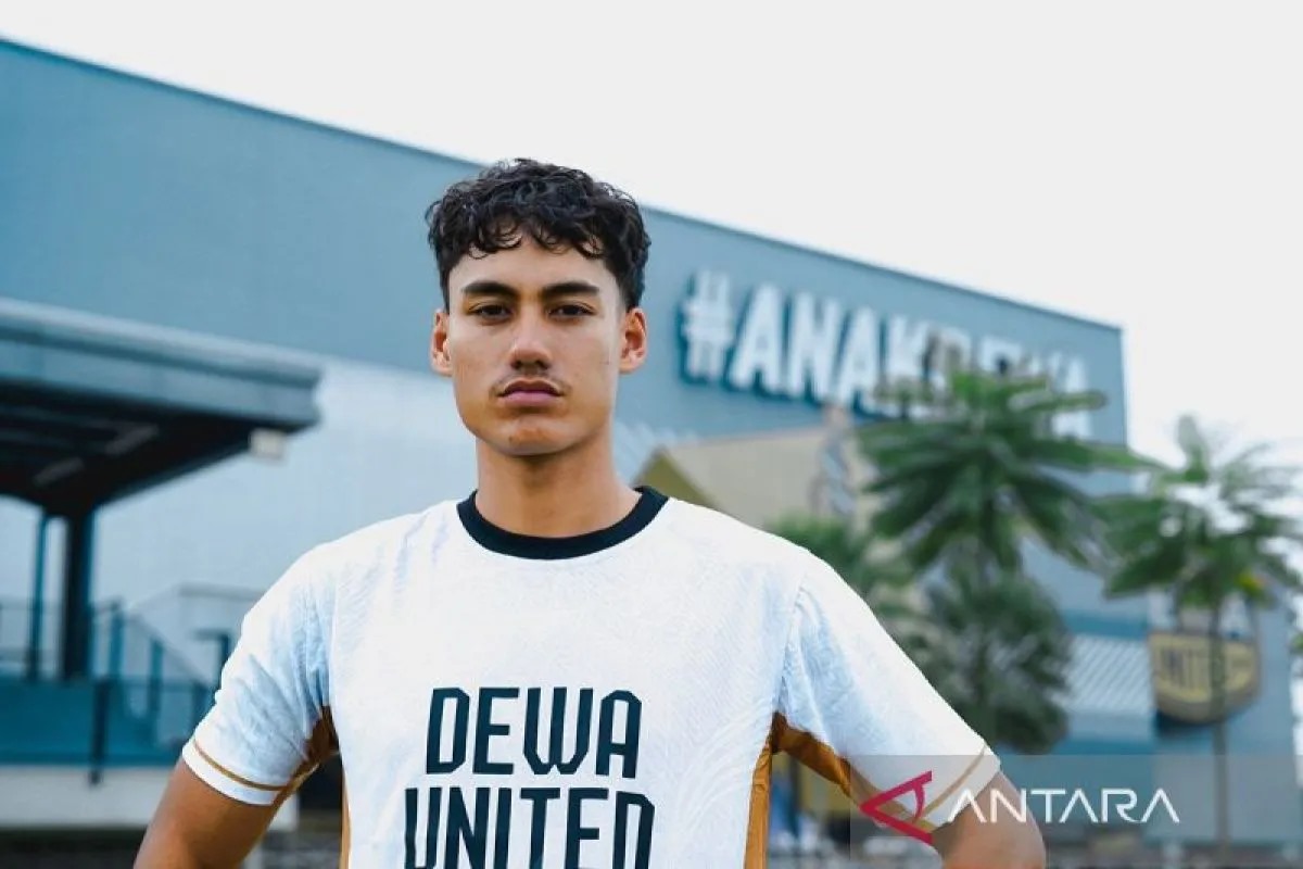 Foto: Rafael Struick Resmi Gabung Dewa United, Targetkan Bawa Klub Jadi Juara Liga 1 | Pifa Net