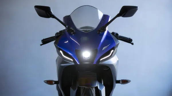  Yamaha R2 Segera Meluncur di India, Bakal Jadi Penantang di Antara R15 dan R3
