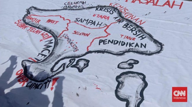 Foto: Pria Kelahiran Israel Pemilik Jasa Urus Visa Bali Dideportasi, Dicekal 5 Tahun | Pifa Net