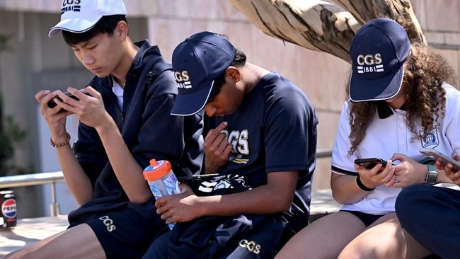 Foto: Studi Universitas Manchester Klaim Intensitas Bermain Medsos Tak Berkorelasi dengan Gangguan Mental Remaja | Pifa Net