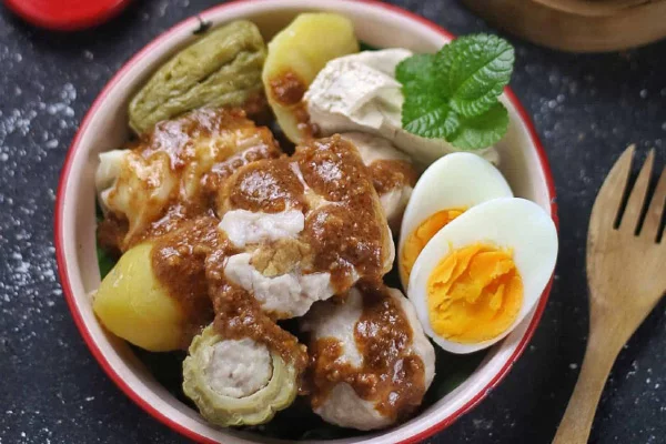 Foto: 10 Makanan Khas Bandung yang Wajib Dicoba Saat Berkunjung ke Kota Kembang | Pifa Net