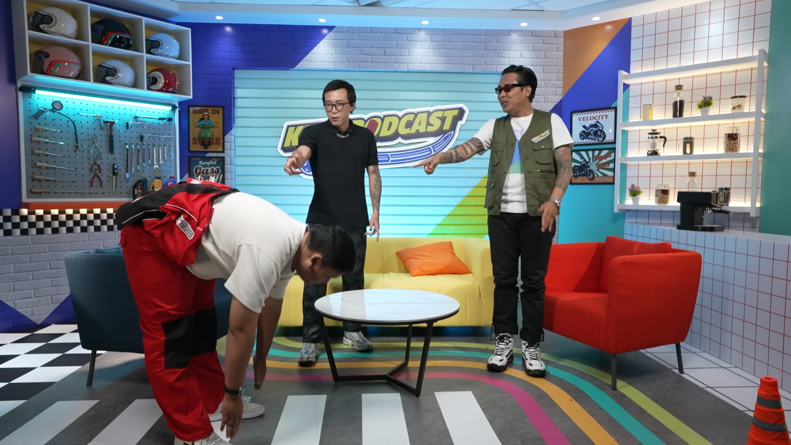 Foto: Full Gaspol! Dokter Tirta Kasih Riding Tips Seru di Episode Perdana Yamaha Knalpodcast Bareng Gofar Hilman | Pifa Net