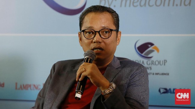 Foto: Wartawan DPR Laporkan Deddy Sitorus ke MKD Usai Pernyataan 'Sirkus' | Pifa Net