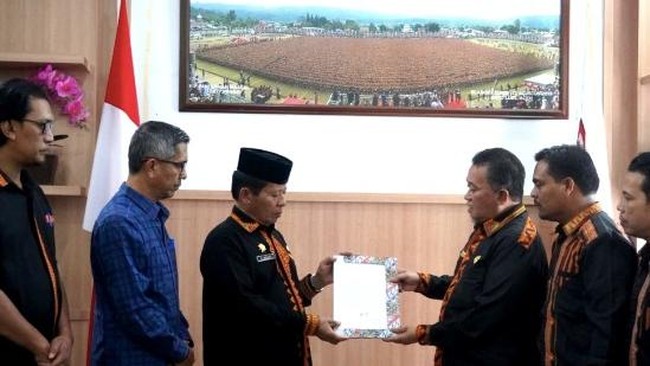 Foto: Pejabat Gayo Lues Mundur Usai Anak Viral Flexing, Sebut Bentuk Tanggung Jawab Moral | Pifa Net