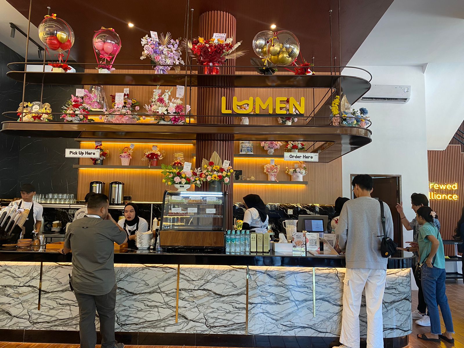 Foto: Lumen Coffee, Tempat Nongkrong Baru di Kubu Raya Tawarkan Kopi Premium dan Fasilitas Kekinian | Pifa Net