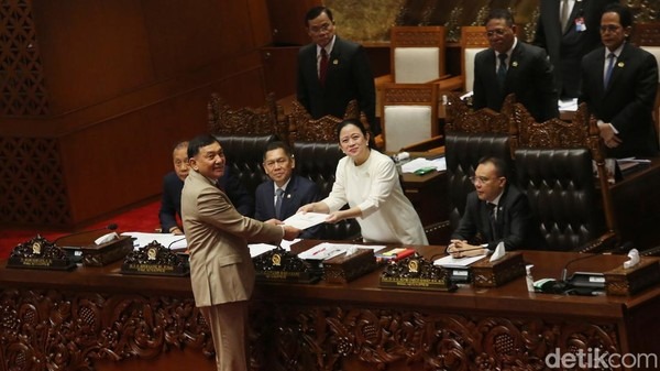 Foto: DPR RI Sahkan Revisi UU TNI Menjadi Undang-Undang | Pifa Net