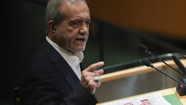 Foto: Presiden Iran Sebut Negaranya dalam Perang Skala Penuh Lawan AS | Pifa Net