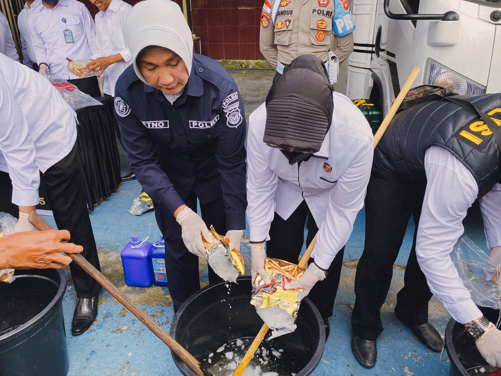 Foto: Polda Kalbar Musnahkan 34,9 Kg Sabu Hasil Penyelundupan di Perbatasan | Pifa Net