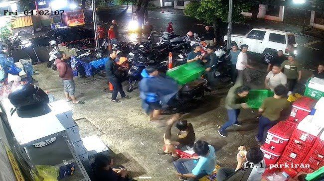 Foto: Gerombolan OTK Ngamuk Keroyok Pegawai Ritel di Jaksel, Pihak Pelaku Berupaya Ajukan Damai | Pifa Net