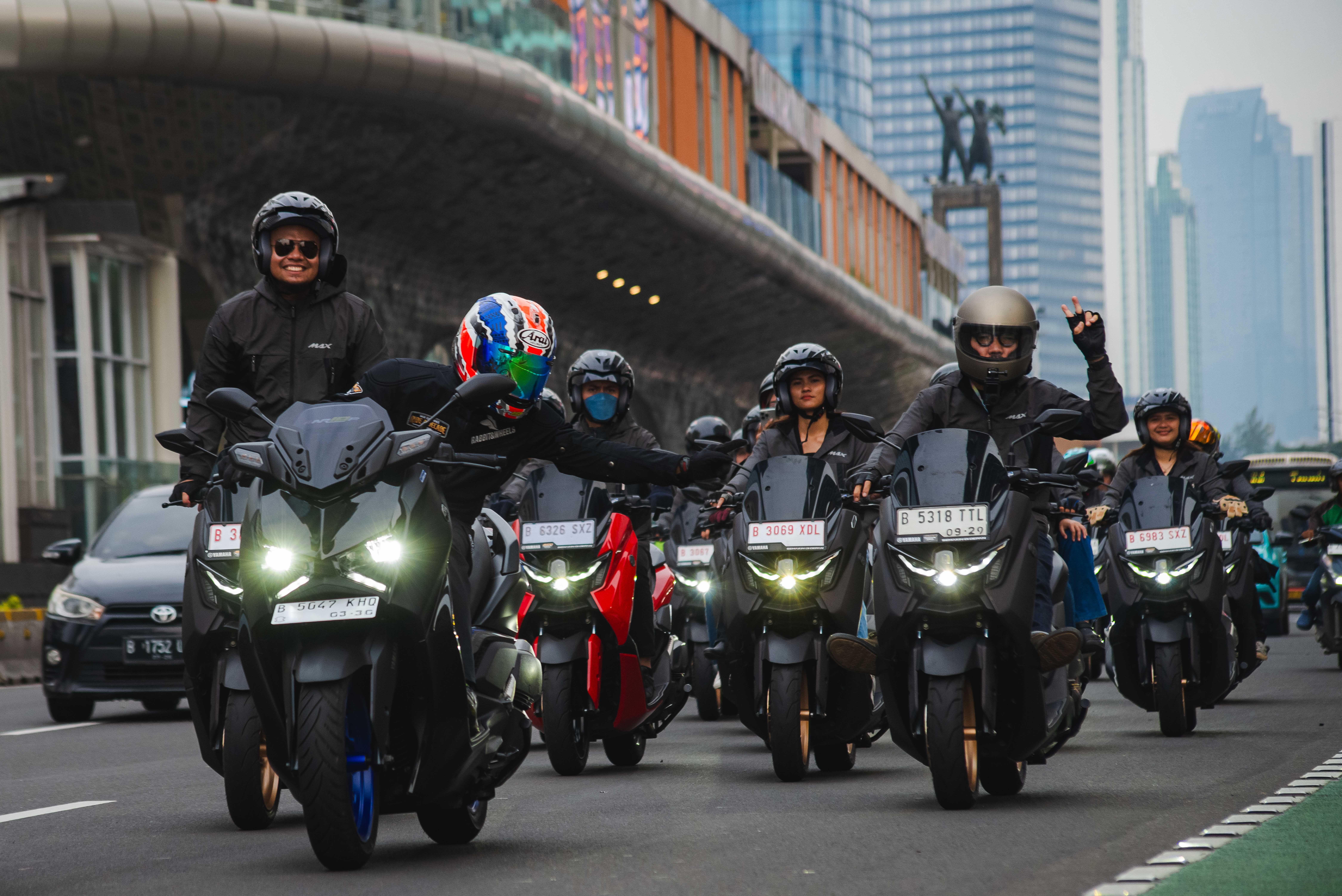 NMAX TURBO dan NMAX NEO