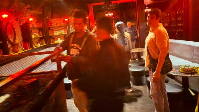 Foto: Terduga Pelaku Penembakan di Bar Canggu Ditangkap di Bandara Soekarno-Hatta | Pifa Net