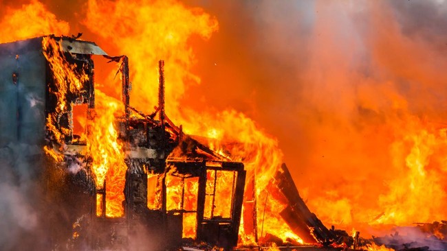 Foto: Kebakaran di Lubang Buaya Jakarta Timur, Satu Warga Tewas | Pifa Net