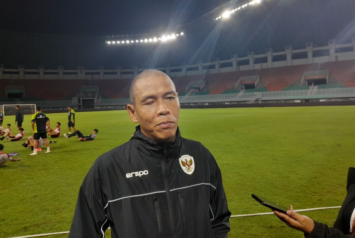 Foto: Nova Arianto Ingatkan Timnas U-17 Tak Terlena Euforia Lolos Piala Dunia | Pifa Net