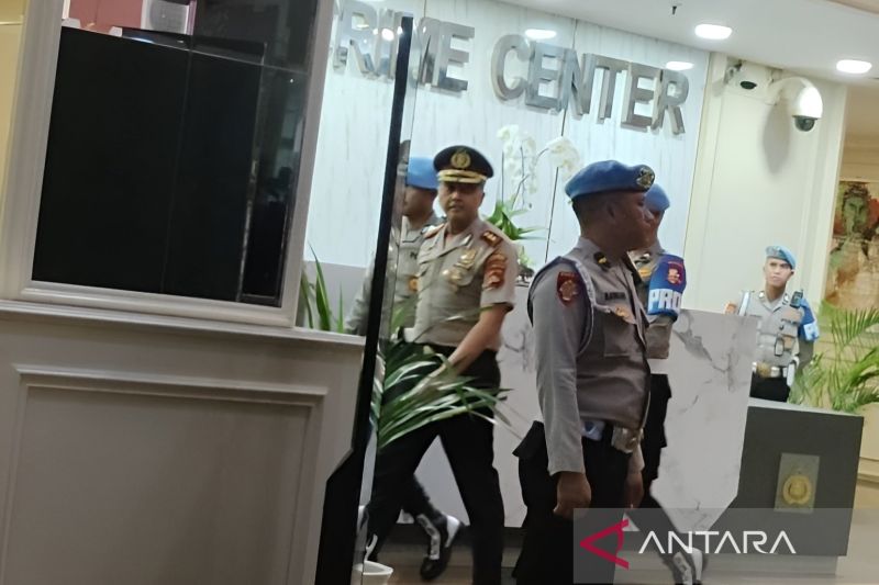 Foto: Eks Kapolres Bima Kota AKBP Didik Putra Kuncoro Ditahan Bareskrim usai Dipecat Tidak Hormat | Pifa Net