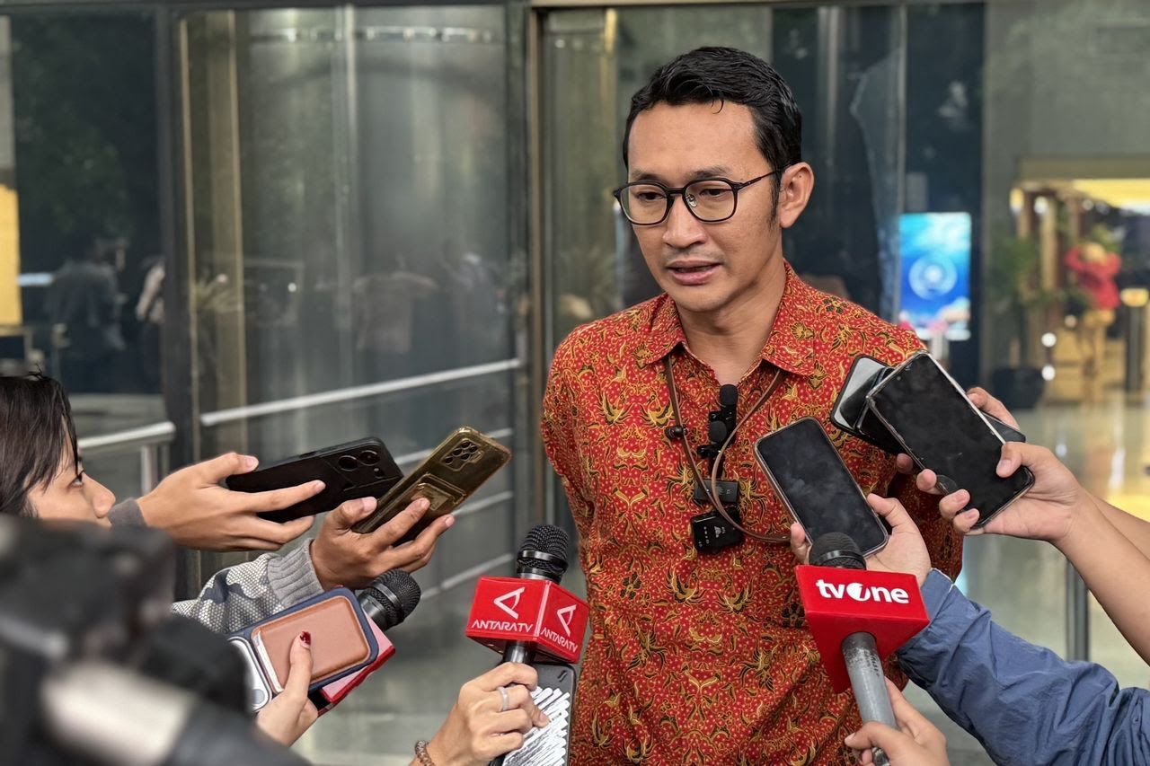 Foto: KPK OTT di Ditjen Bea Cukai: 17 Orang Diamankan, 12 Pegawai dan 5 Swasta Terjaring Dugaan Suap Impor | Pifa Net