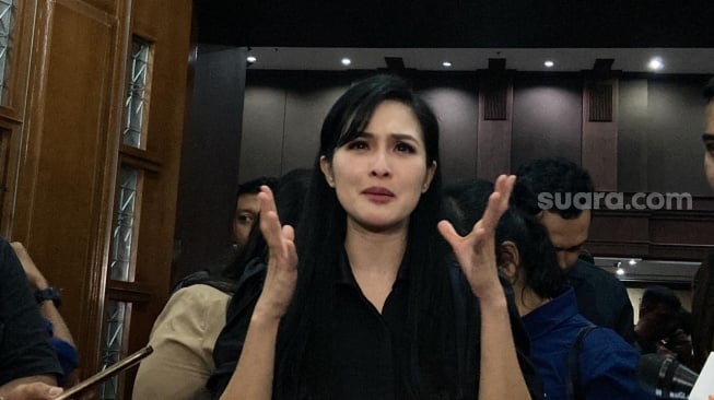Foto: Sudah 8 Tahun Menikah, Sandra Dewi Tak Tahu Berapa Gaji Harvey Moeis | Pifa Net