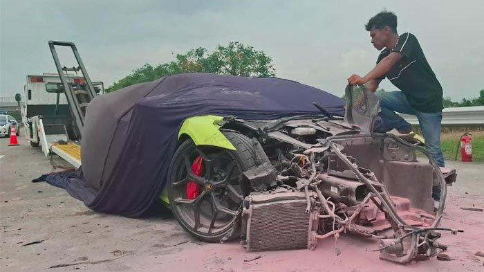 Foto: Kasus Kecelakaan Lamborghini Revuelto vs Suzuki S-Presso di Tol Jombang-Mojokerto Berakhir Damai | Pifa Net