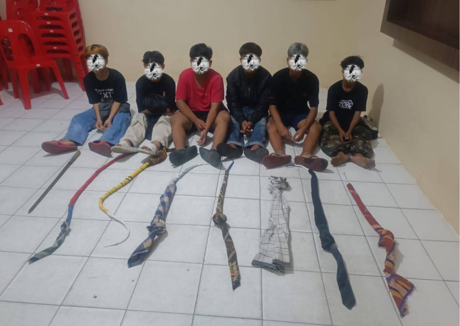 Foto: 6 Anak di Pontianak Hendak Perang Sarung Ditangkap, Polisi Temukan Senjata Tajam | Pifa Net