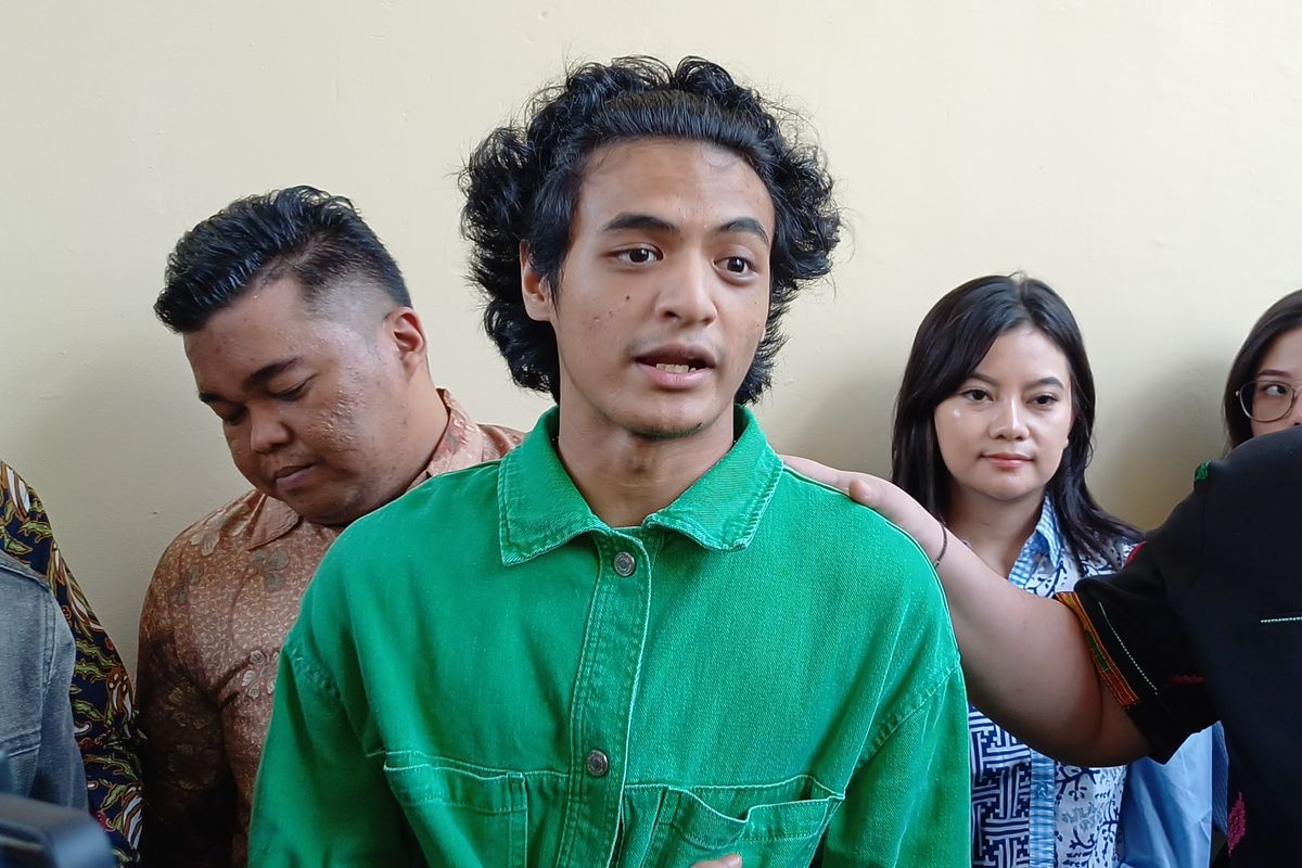 Foto: Polres Metro Jakarta Selatan Tetapkan Vadel Badjideh sebagai Tersangka Kasus Dugaan Aborsi dan Persetubuhan Anak | Pifa Net