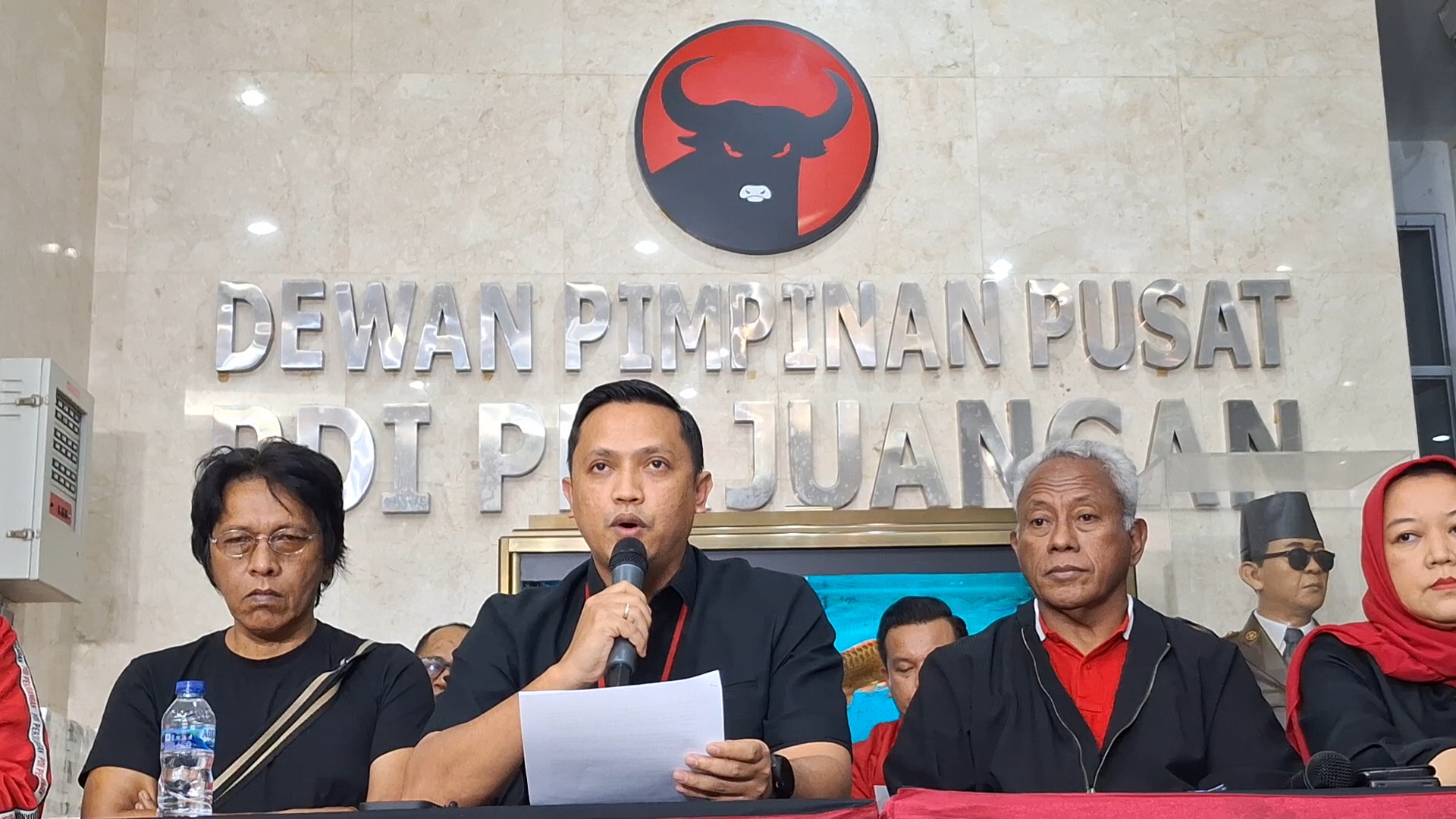 PDIP menyebut ada upaya pembunuhan karakter terhadap Hasto Kristiyanto. (Disway.id)