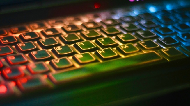 Ilustrasi keyboard. [Unsplash/Jay Zhang]