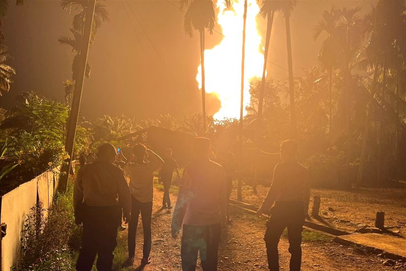 Foto:  Niat Bor Sumur Air, Warga Aceh Utara Malah Temukan Semburan Gas dan Api Setinggi 75 Meter | Pifa Net