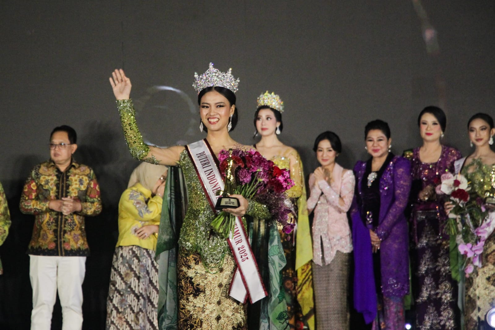 Foto: Firsta Yufi Amarta Putri Dinobatkan sebagai Puteri Indonesia 2025 | Pifa Net