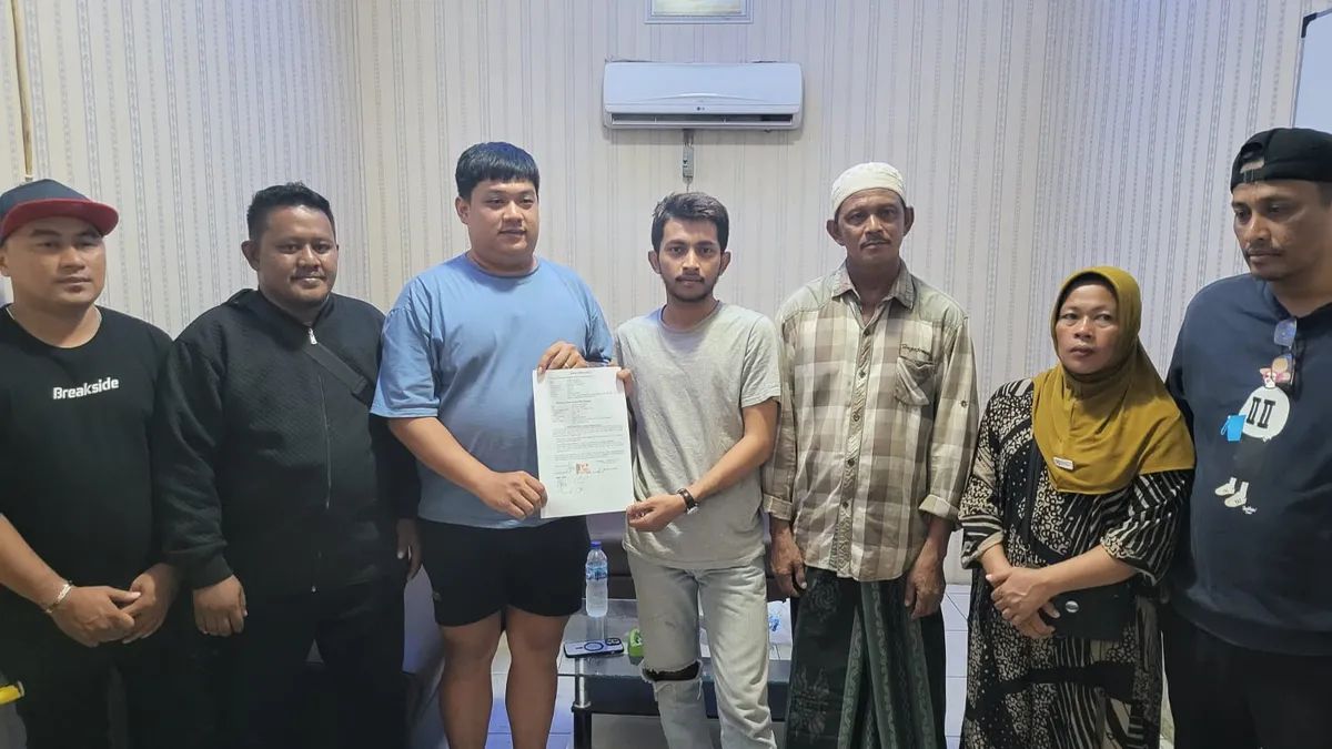 Foto: Viral Duel Perkelahian Pengemudi Motor dan Mobil di Siantan Berujung Damai | Pifa Net