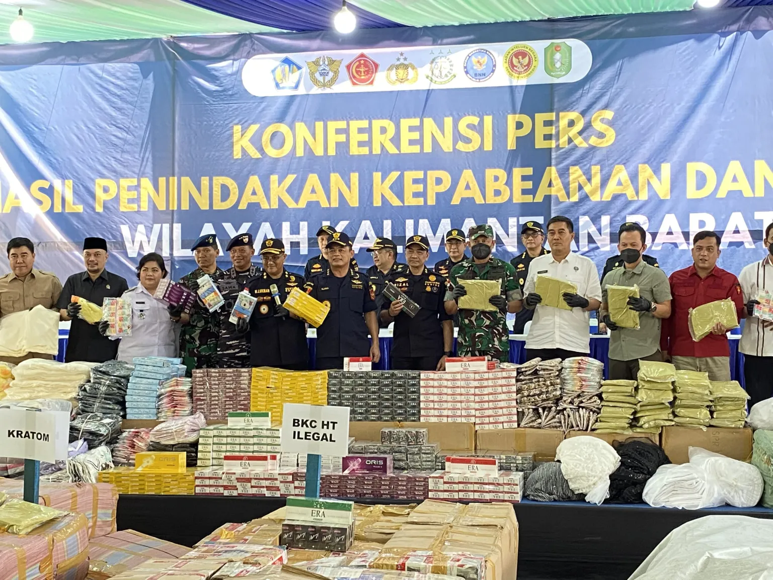 Foto: Bea Cukai Kalbagbar Amankan Barang Ilegal Senilai Rp274,7 Miliar dari 437 Kasus Sepanjang 2025 | Pifa Net