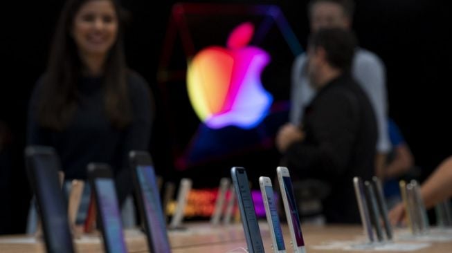 Ilustrasi Apple Store. [Johannes Eisele/AFP]