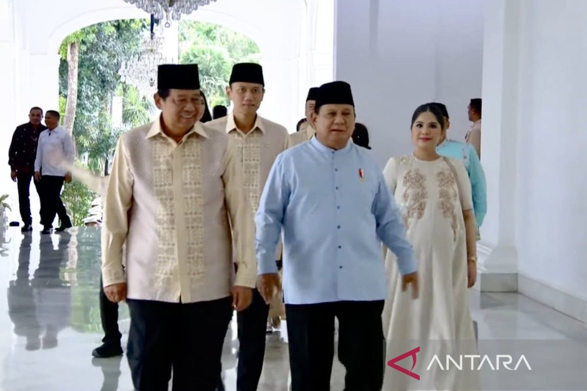 Foto:  Prabowo Sambut SBY di Istana Merdeka, Halalbihalal Berlangsung Hangat | Pifa Net