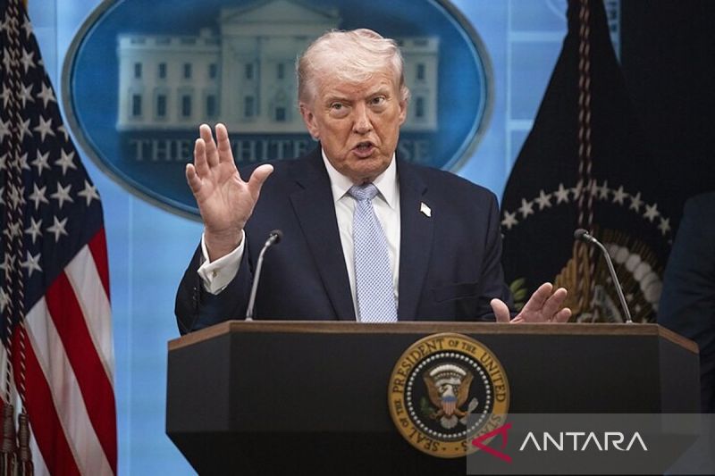 Foto: Trump Ancam Hancurkan Kapal Iran di Selat Hormuz Usai Negosiasi Gagal | Pifa Net