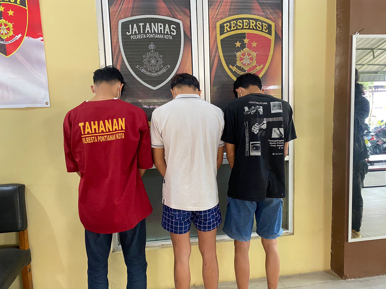 Foto: Polisi Tangkap 3 Pelaku Tawuran yang Tewaskan Seorang Remaja di Pontianak | Pifa Net