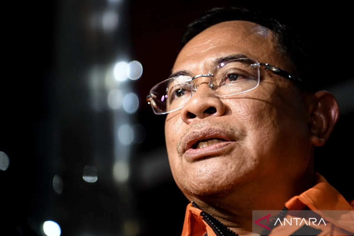 Foto: KPK Geledah Kantor dan Rumah Dinas Bupati Pati Terkait Dugaan Pemerasan | Pifa Net