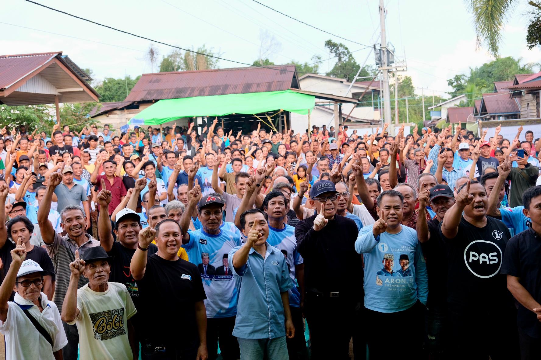 Foto: Disambut Ribuan Warga, Sutarmidji Bawa Janji Pembangunan di Sekadau! | Pifa Net