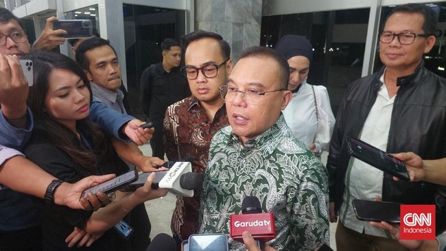 Foto: DPR Siap Terima Massa Mahasiswa, Dasco Pastikan Ada Dialog di Gedung Parlemen | Pifa Net