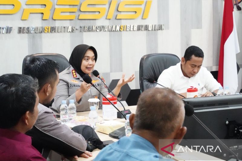 Foto: Plt Bupati Bekasi Laporkan Akun Media Sosial 'Bekasi Masih Kusut' ke Polisi Terkait Dugaan Hoaks | Pifa Net