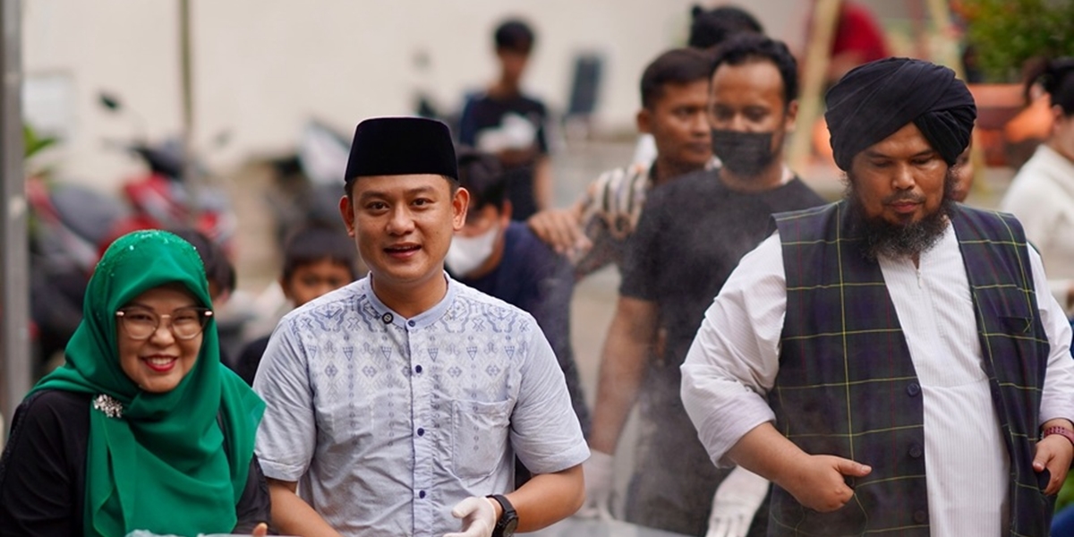 Foto: Ustaz Derry Sulaiman Ungkap Alasan Bobon Santoso Mualaf: Selalu Merasa Hampa | Pifa Net