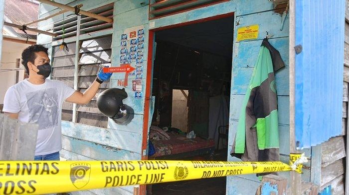 Foto: Pria di Kubu Raya Ditemukan Tewas Tergantung di Depan Kamar Rumahnya | Pifa Net