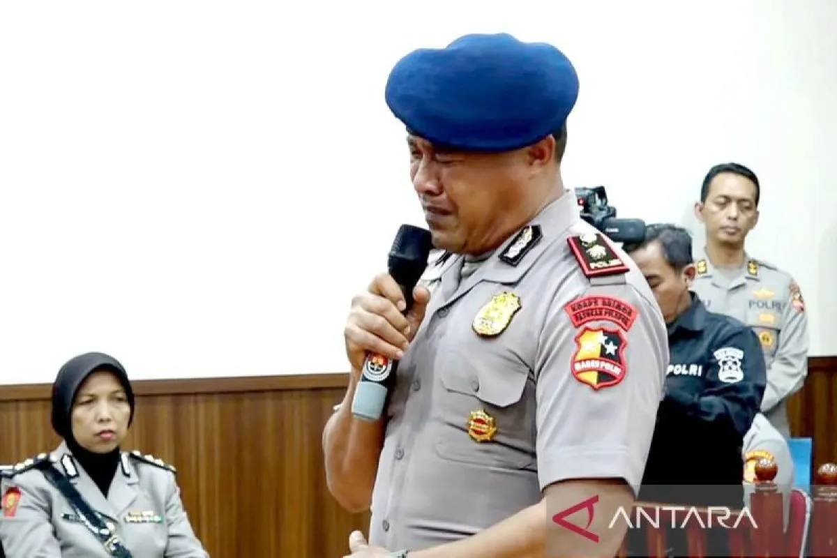 Foto: Kompol Kosmas Dipecat Tidak Hormat Terkait Kasus Rantis Tabrak Ojol | Pifa Net