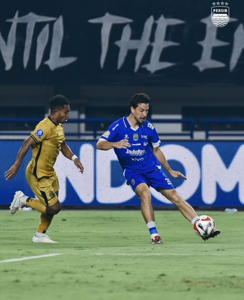 Foto: Persib Bandung Perkuat Posisi dengan Kemenangan 2-0 atas Bhayangkara Presisi Lampung FC | Pifa Net